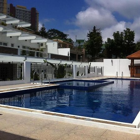 Vista Real Hotel Tagaytay City Eksteriør billede