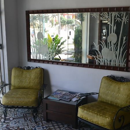Vista Real Hotel Tagaytay City Eksteriør billede