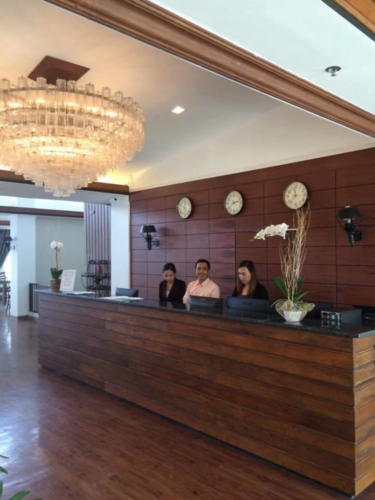 Vista Real Hotel Tagaytay City Eksteriør billede