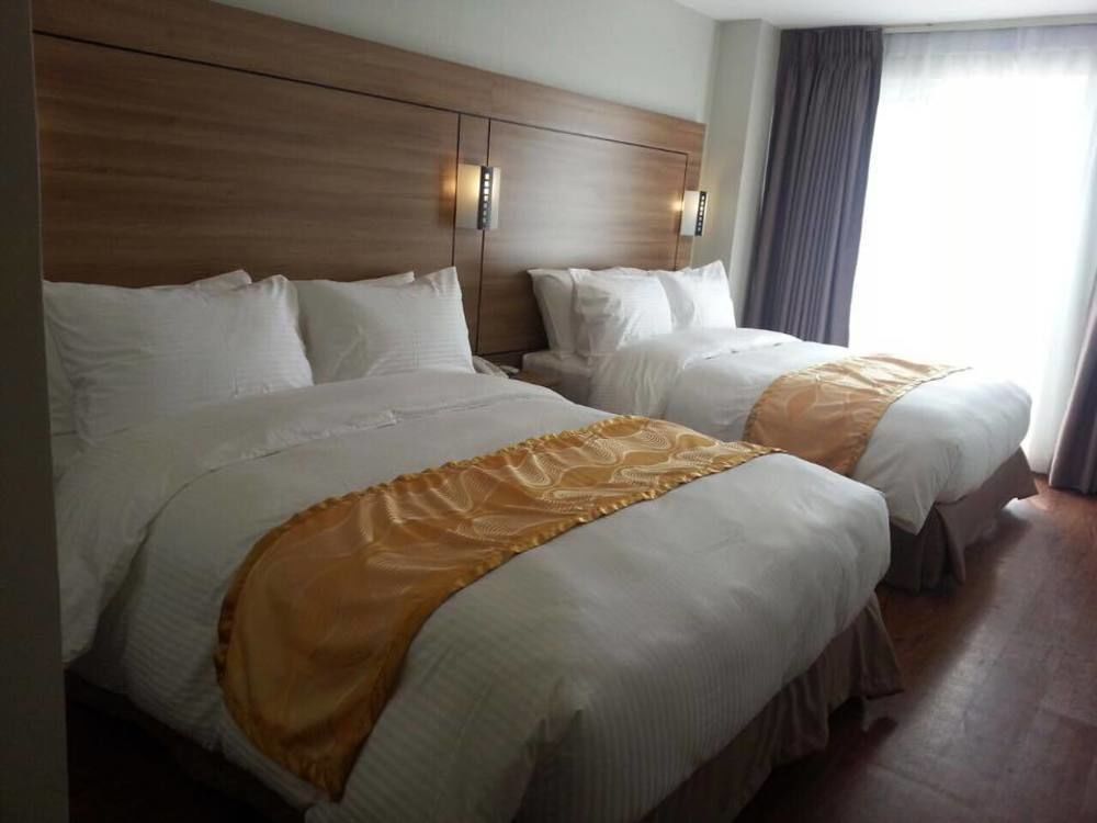 Vista Real Hotel Tagaytay City Eksteriør billede