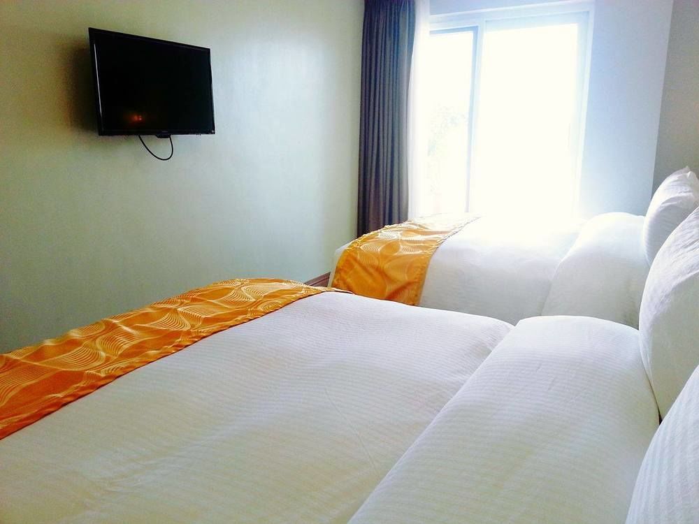 Vista Real Hotel Tagaytay City Eksteriør billede