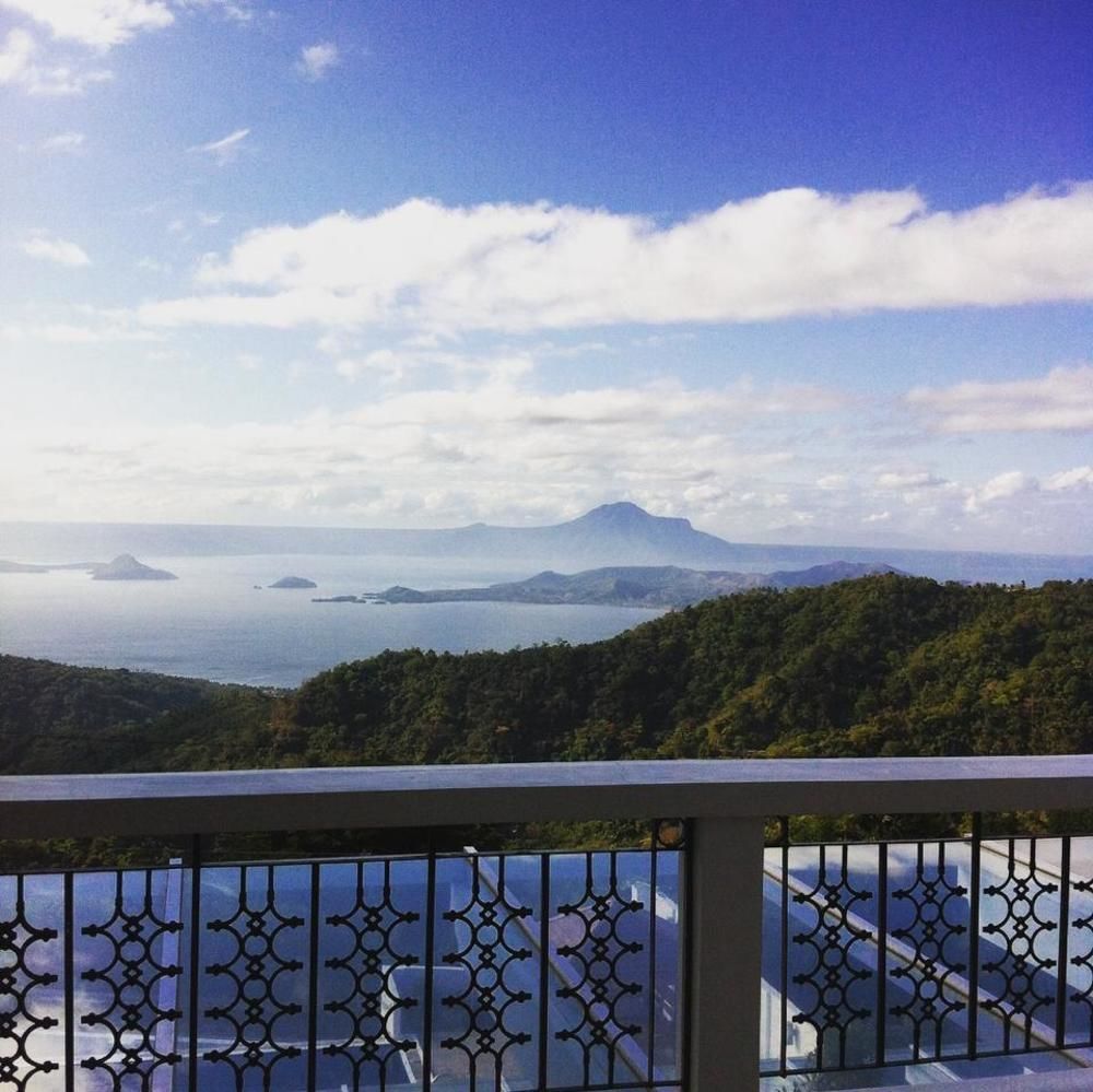 Vista Real Hotel Tagaytay City Eksteriør billede