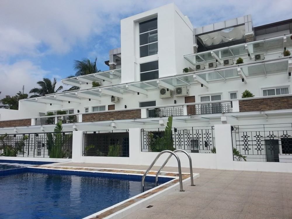 Vista Real Hotel Tagaytay City Eksteriør billede