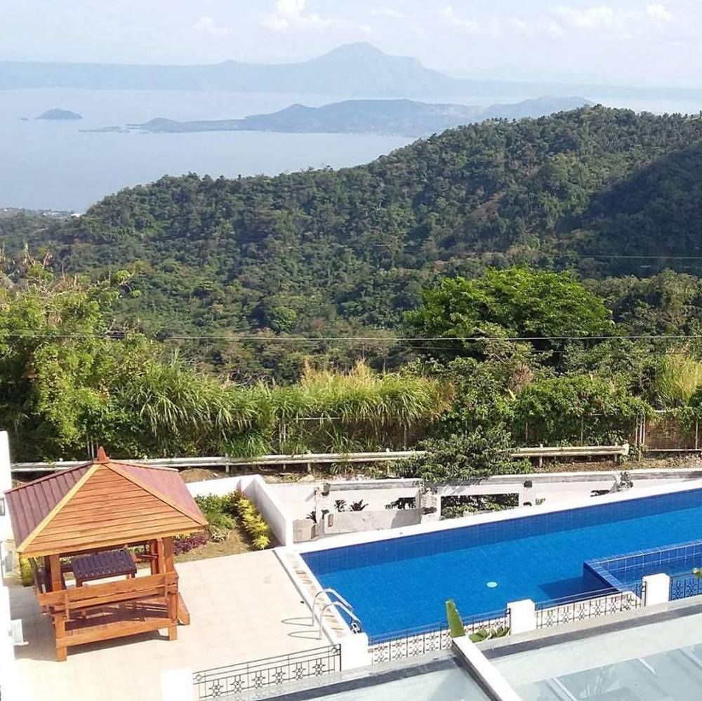 Vista Real Hotel Tagaytay City Eksteriør billede