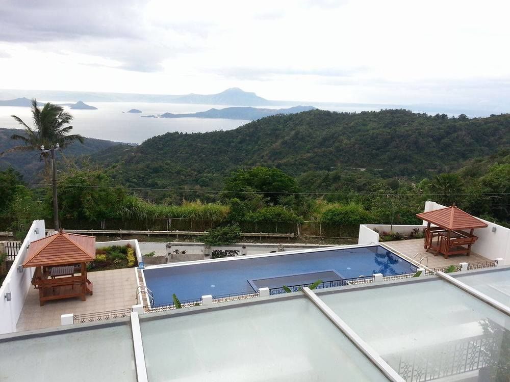 Vista Real Hotel Tagaytay City Eksteriør billede