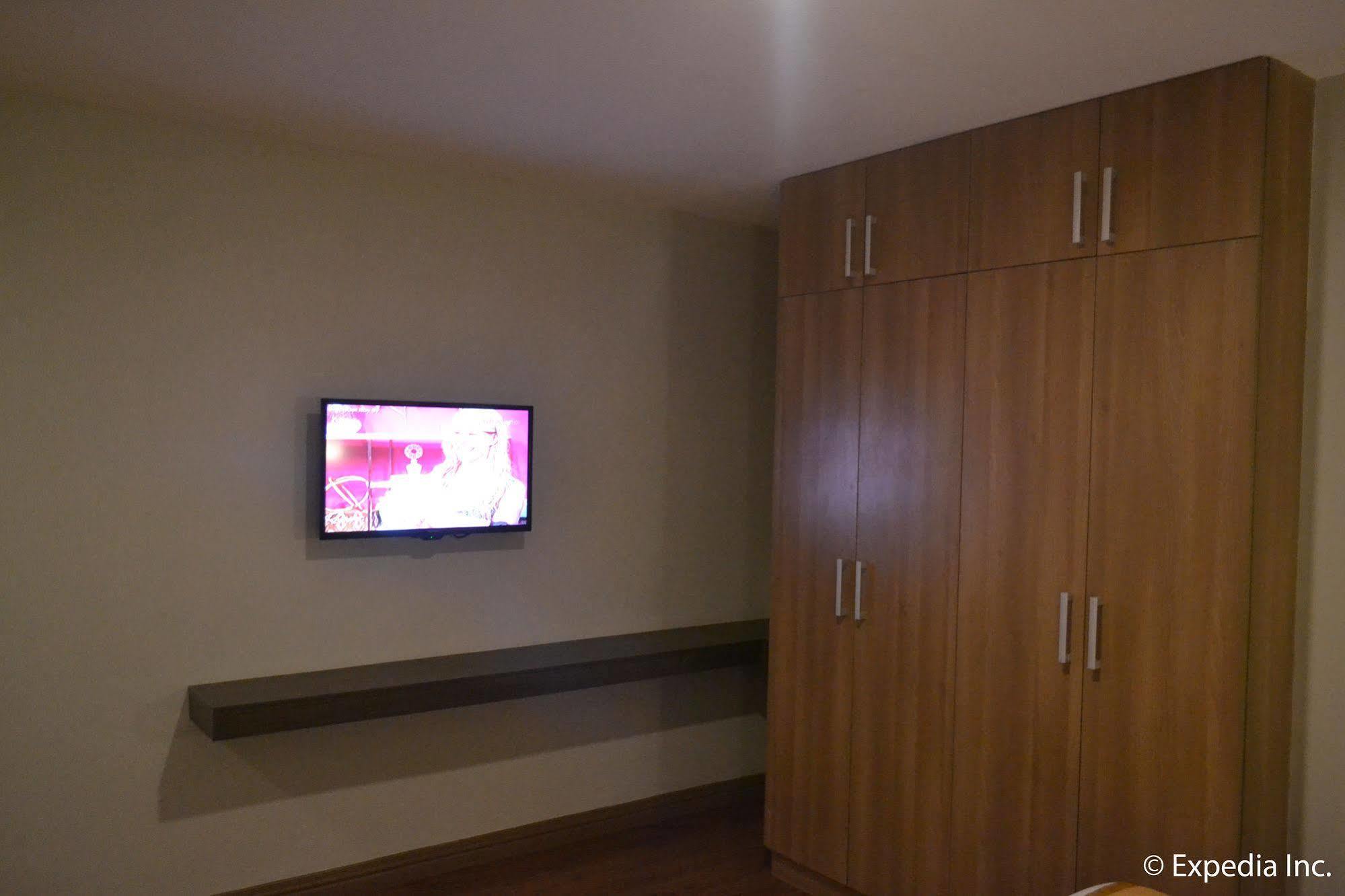 Vista Real Hotel Tagaytay City Eksteriør billede
